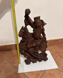 Antica Scultura Cinese in Legno Intagliato
