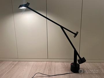 Lampada Artemide Tizio