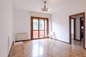 Appartamento di 82 m² con 3 locali e box auto a Mi