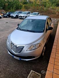 Lancia Ypsilon 0.9 TwinAir 85 CV 5 porte Metano Ec