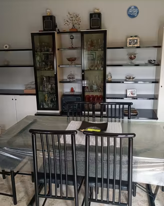 Soggiorno completo di tavolo