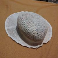 Cappello da donna in tessuto a rete