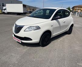 Lancia Ypsilon 0.9 benzina/metano