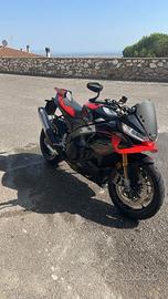 Aprilia Tuono V4 Factory 2025