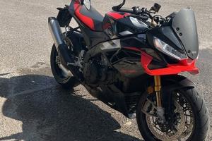 Aprilia Tuono V4 Factory 2025