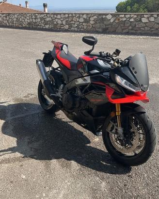 Aprilia Tuono V4 Factory 2025