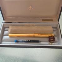 Penna Parker "Premier" stilografica laccata 18k 