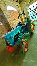 Trattore Fordson Super Dexta