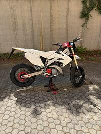hm 125