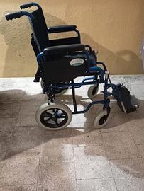 Sedia a rotelle nuova richiudibile 