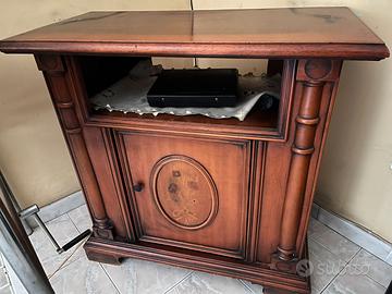 Mobile Portatelevisore in vero legno