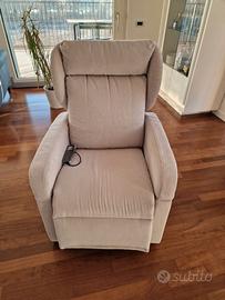 Poltrona per anziani reclinabile slim