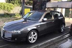Vend alfa 147 q2