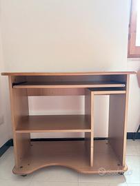 Postazione pc mini scrivania con ruote