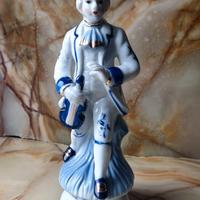 Statuetta d'epoca in porcellana per interni, 19 cm