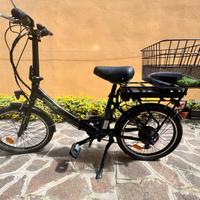 Bicicletta elettrica pieghevole