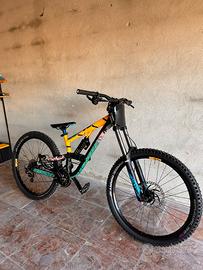 Bici Dh Scott Voltage FR 720