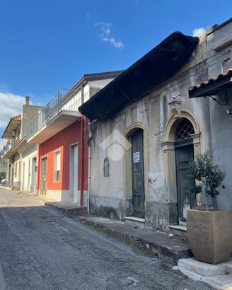 CASA INDIPENDENTE A GIARRE