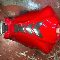 Serbatoio suzuki GSX S 750