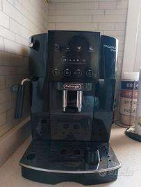 Macchina del caffè DeLonghi Magnifica Start