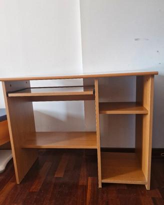 scrivania porta pc