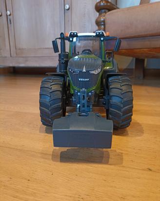 Bruder  Fendt 1050 vario 