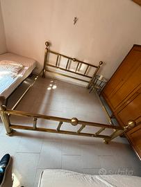 Letto in ottone, stile inglese
