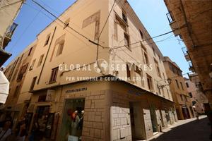 Appartamento in Palazzo Storico- via Carlo Alberto