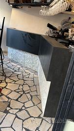 Bancone su misura con traliccio