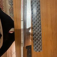 Oppure è un coltello da formaggio duro o da lavoro