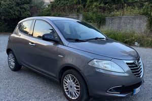 Lancia Ypsilon 1.3 MJT 16V 95 CV 5 porte S&S Plati