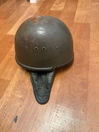 Casco elmo militare