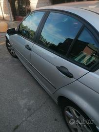  BMW  320 D by