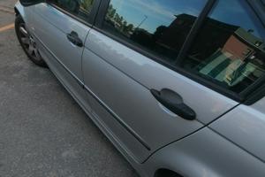  BMW  320 D by