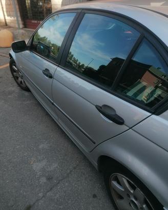  BMW  320 D by