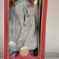 Bambola in porcellana 