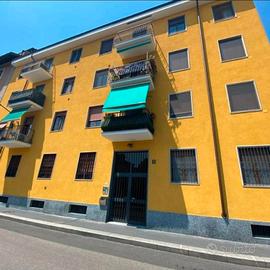 STANZA MATRIMONIALE USO SINGOLA SAN DONATO (mi)