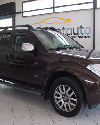 Nissan Navara 3.0 dCi 4 porte Double Cab LE V6