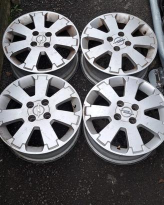 4 - CERCHI IN LEGA OPEL 6X15 4X100 ET49 CB 56,6