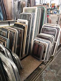 Finestre usate con telaio varie misure per tutti i