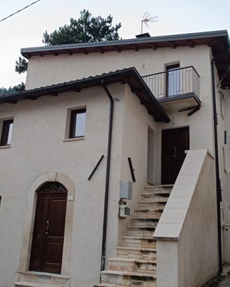 Casa antisismica su 3 livelli con ampia cantina