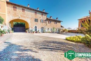 Prestigioso Rustico Storico del ' 600 con Piscina