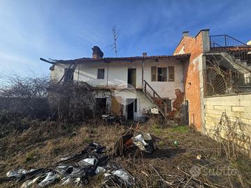 RUSTICO A CARAMAGNA PIEMONTE