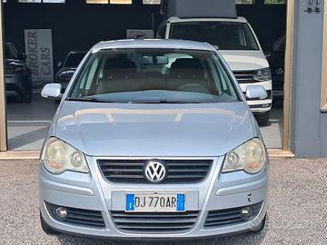 VOLKSWAGEN POLO 1.4 TDI COMFORTLINE Neopatentati