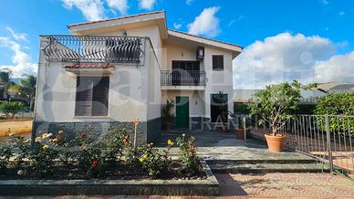 Pressi Via Altofonte Splendida Villa indipendente