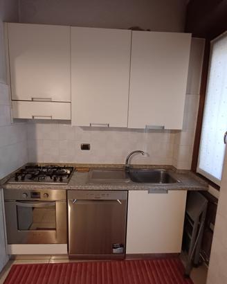 Cucina attrezzata + elettrodomestici