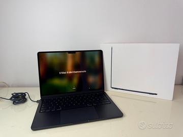 MacBook Air 2024 M3 Garanzia 12 Mesi Apple Fattura