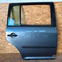 SPORTELLO POSTERIORE DESTRO VOLKSWAGEN TOURAN USAT