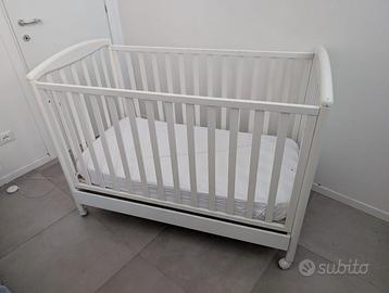 Lettino con sponde e set lenzuola completo