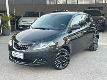 LANCIA YPSILON 1.0 HIBRID